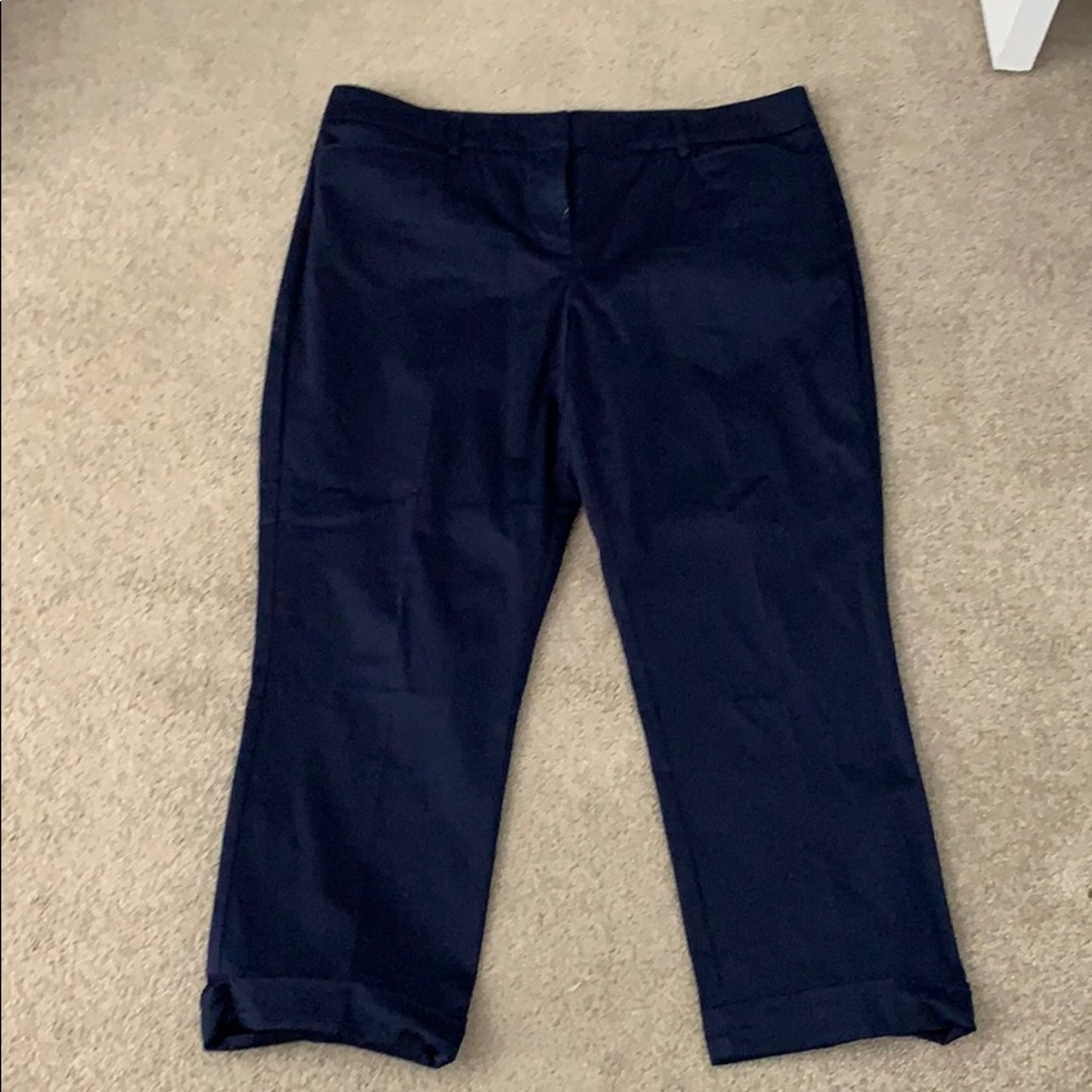 New York & Co 7th Avenue suiting Navy Capris